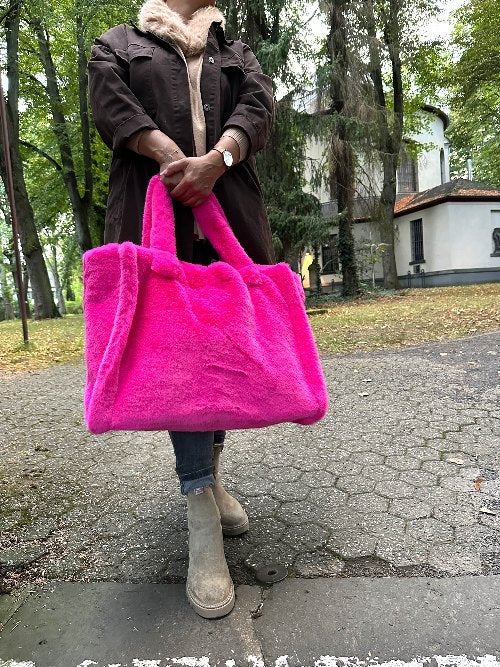 pinke handtasche
