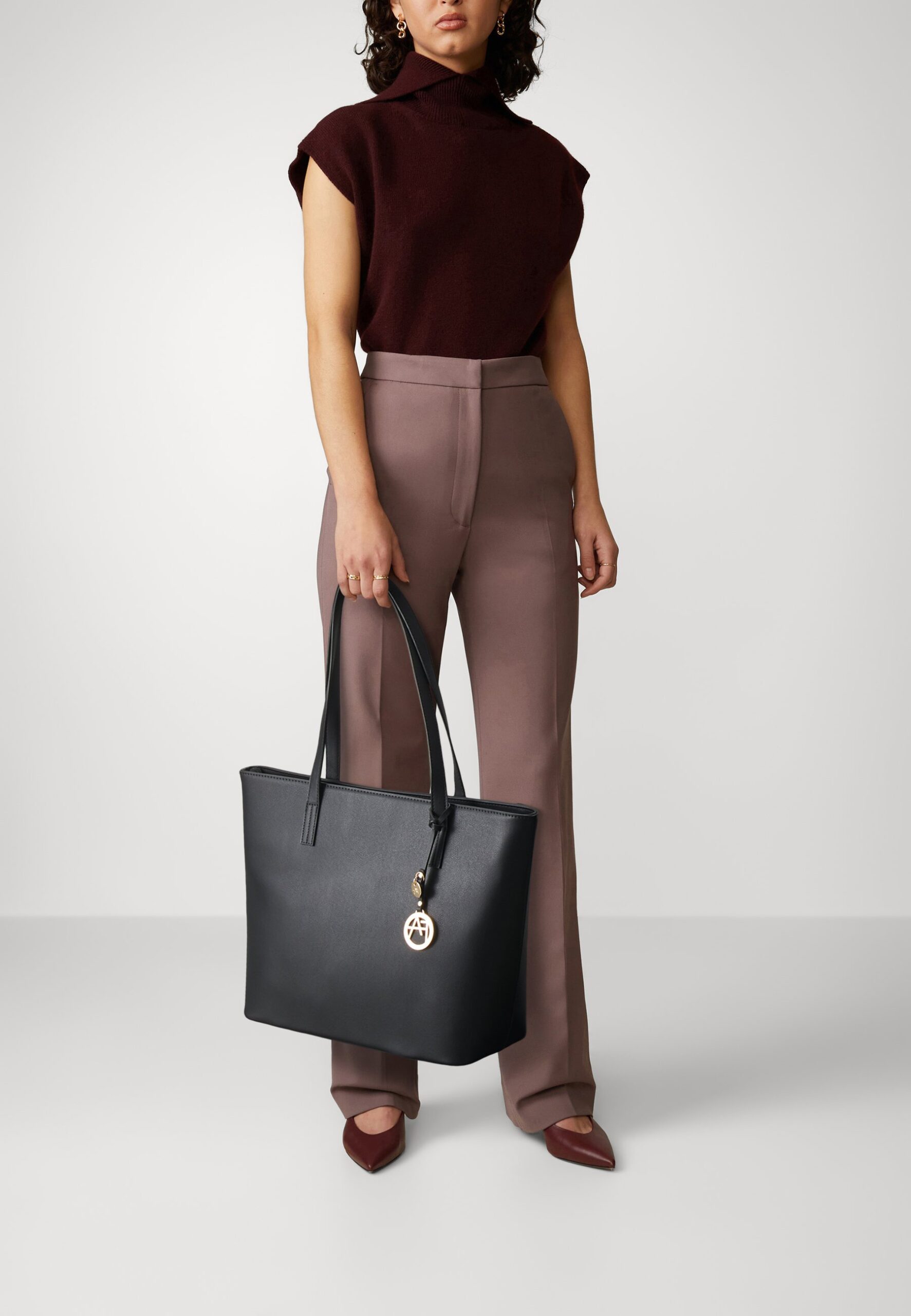 anna field tasche